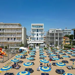 Boston 3 Stelle Superior Frontemare Jesolo
